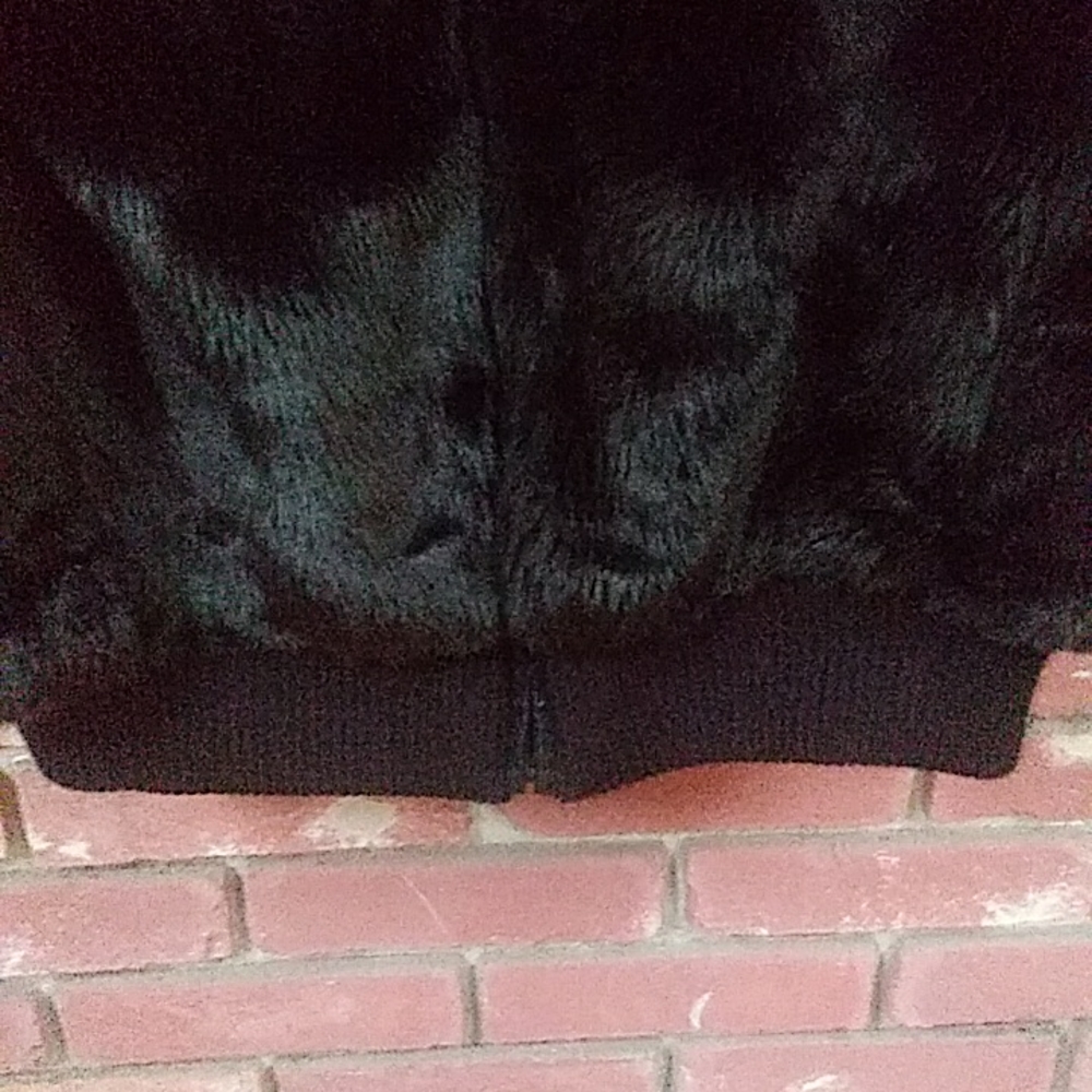 Vest - Picture 3 of 3